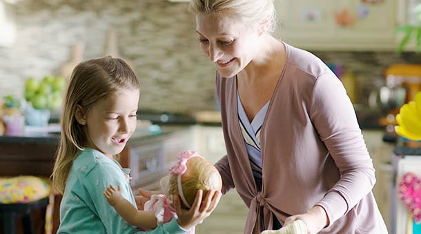 Дайте соску, чтобы успокоить Luvabella